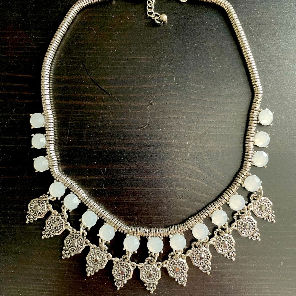 Silver jewel necklace